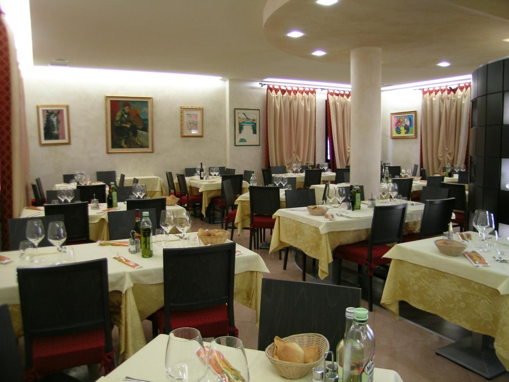 Hotel Da Vito Campagna Lupia Exteriör bild