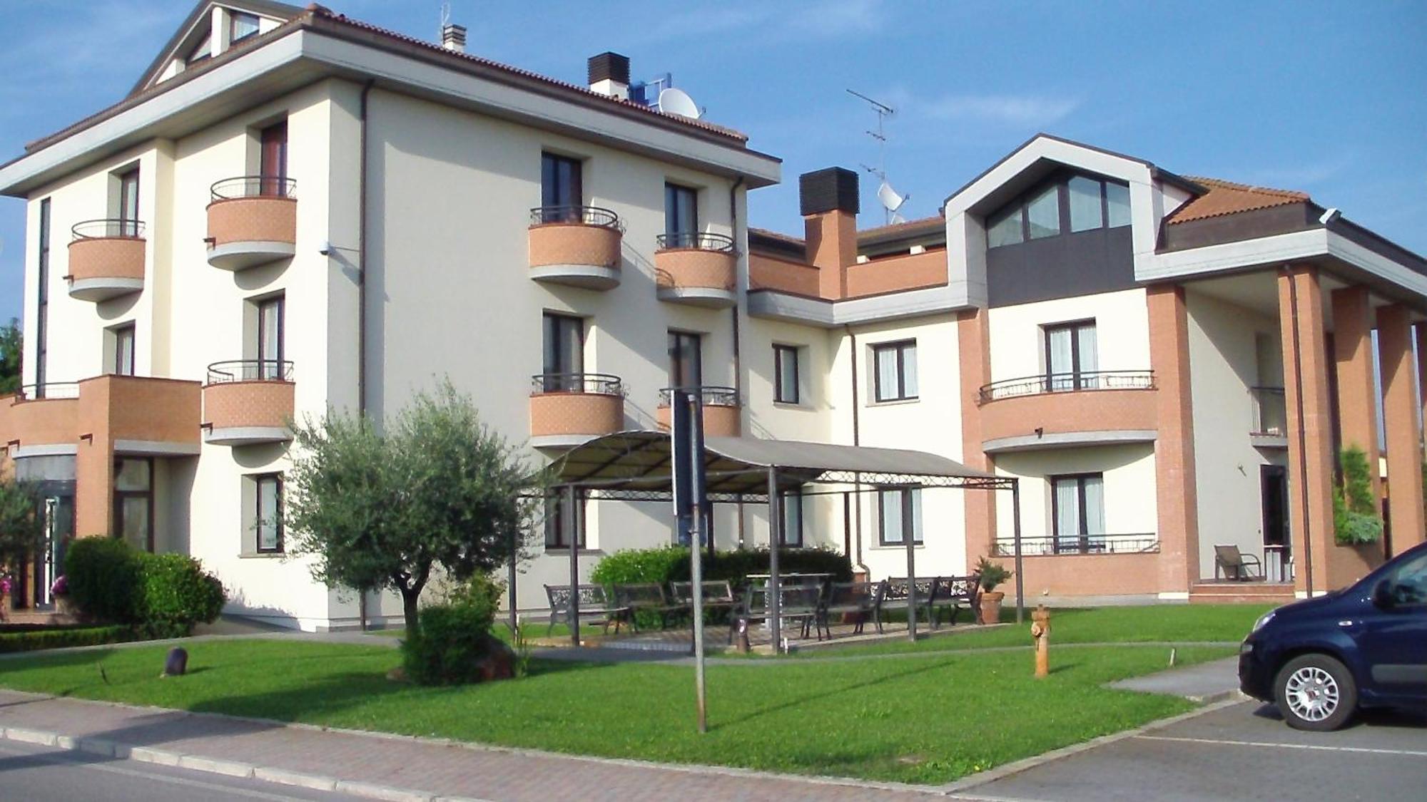 Hotel Da Vito Campagna Lupia Exteriör bild