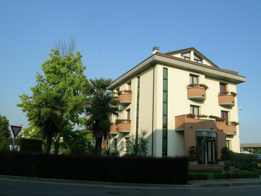 Hotel Da Vito Campagna Lupia Exteriör bild